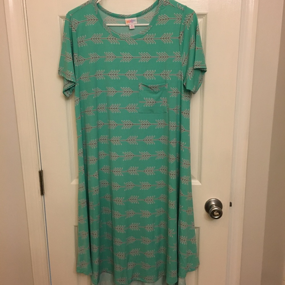 LulaRoe Carly arrow print
